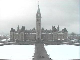 Snow on Parliament Hill - Apr 2007